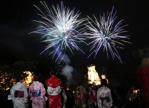 宵の明治村「花火競演」 @ 博物館明治村 帝国ホテル中央玄関前芝生広場一帯 | 犬山市 | 愛知県 | 日本